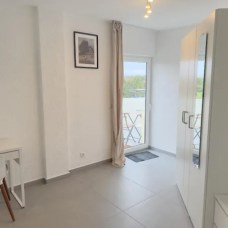 Apartahotel Serviced Apartments Gross-Zimmern 24H Self-Checkin
