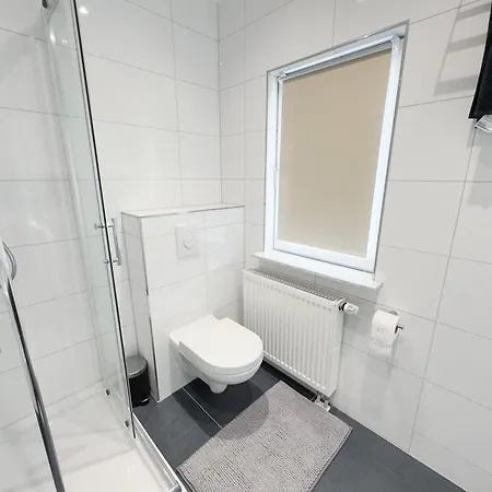 Serviced Apartments Gross-Zimmern 24H Self-Checkin Apartahotel