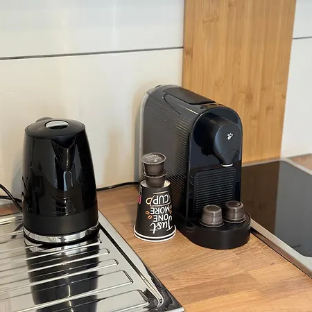 Serviced Apartments Gross-Zimmern 24H Self-Checkin 3*