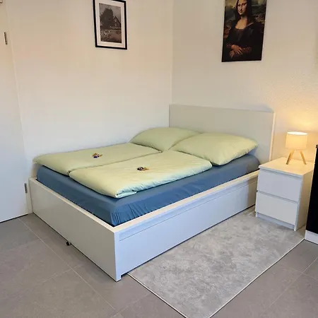 Serviced Apartments Gross-Zimmern 24H Self-Checkin Apartahotel 3*